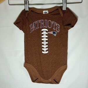 New England Patriots baby newborn onesie NFL Team apparel size 3-6 mths Football